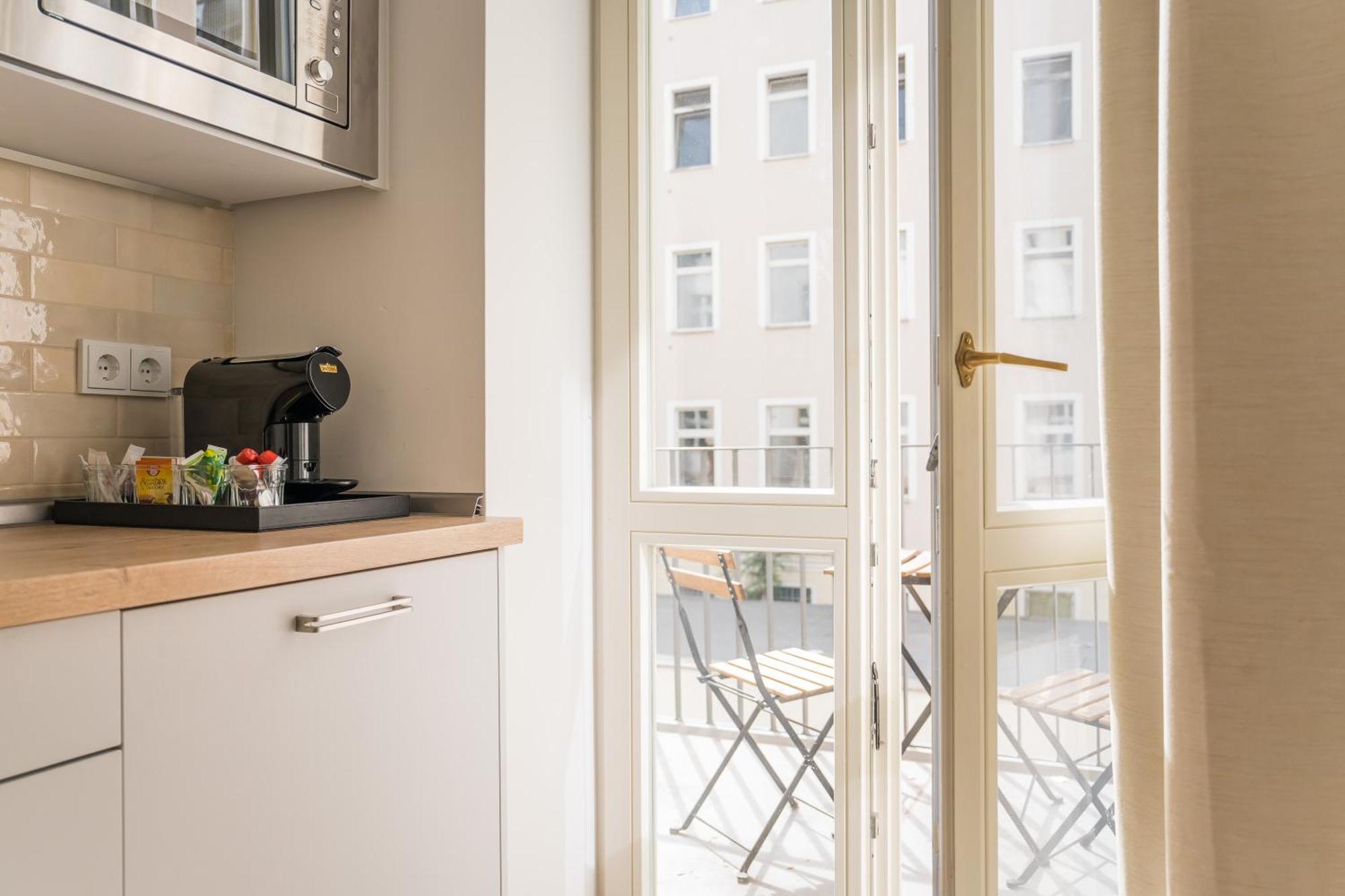 Homaris Apartments Frankfurter Allee Berlim Exterior foto